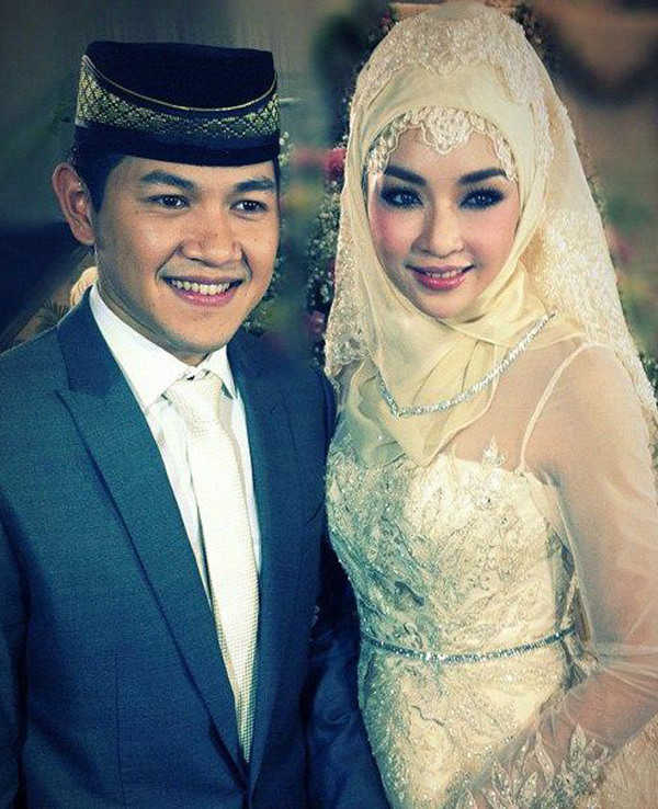 ป๊อป นิธิ ประวัติ