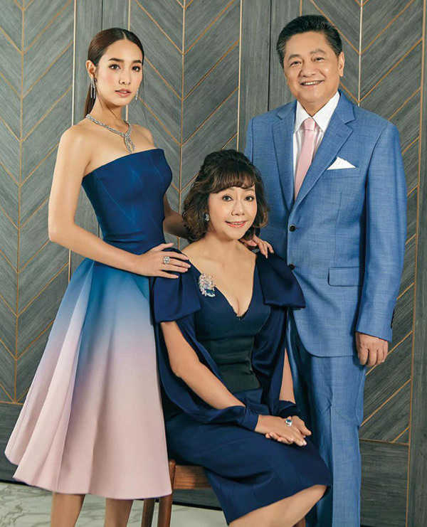 มิน พีชญา กับ 11 เรื่องราวน่าสนใจและประวัติของนางเอกชื่อดัง