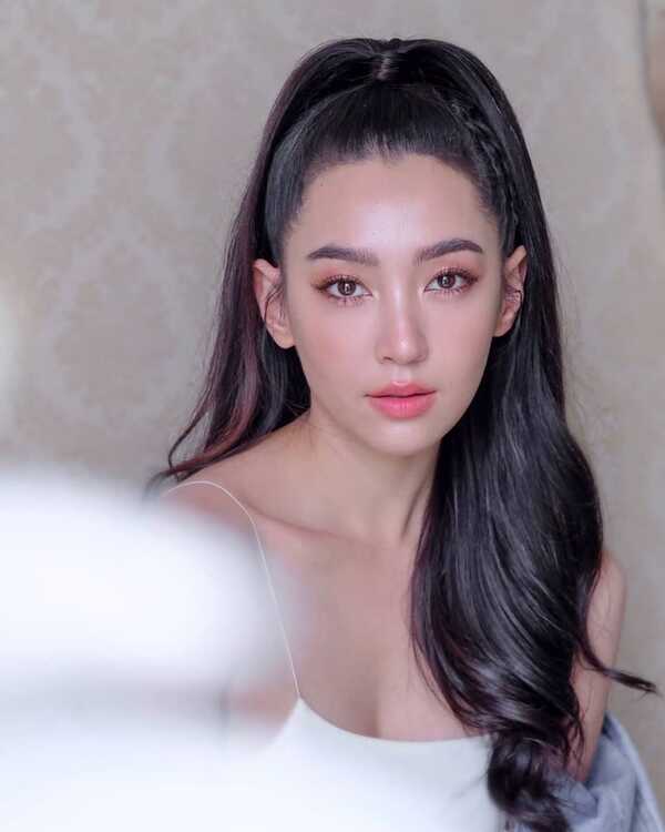 แต่งหน้าโกลว์ๆ