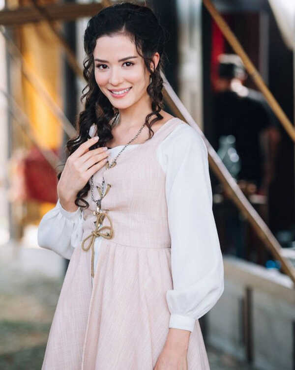 ซูซี่ สุษิรา