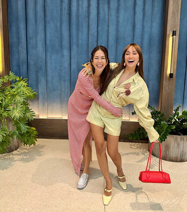 พอลล่า - เจนสุดา อันฟอลฯ นานา ไรบีนา