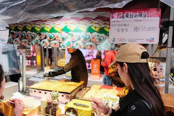 Myeongdong Street แหล่งช้อปในโซล