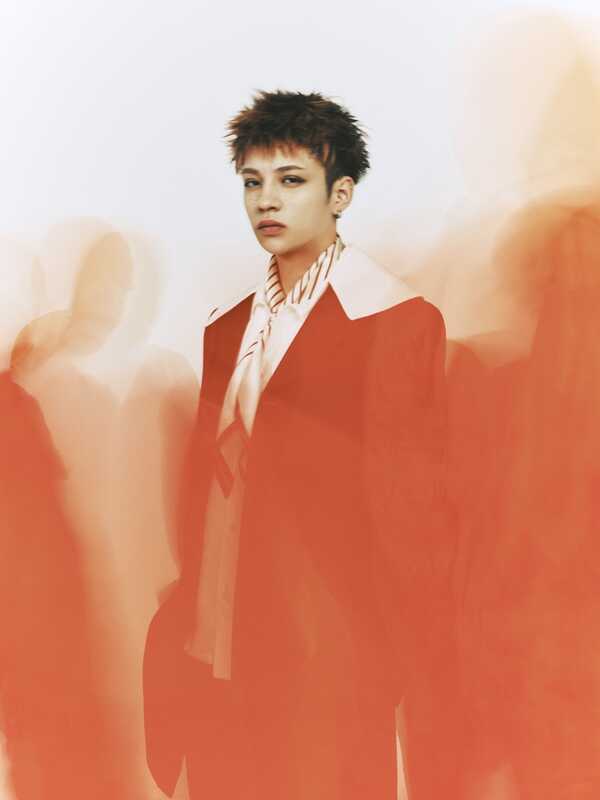 WOLF HOWL HARMONY สมาชิก