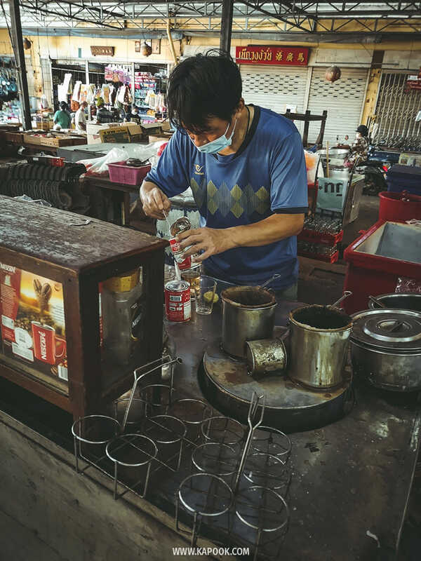 ตลาดหัวรอ อยุธยา