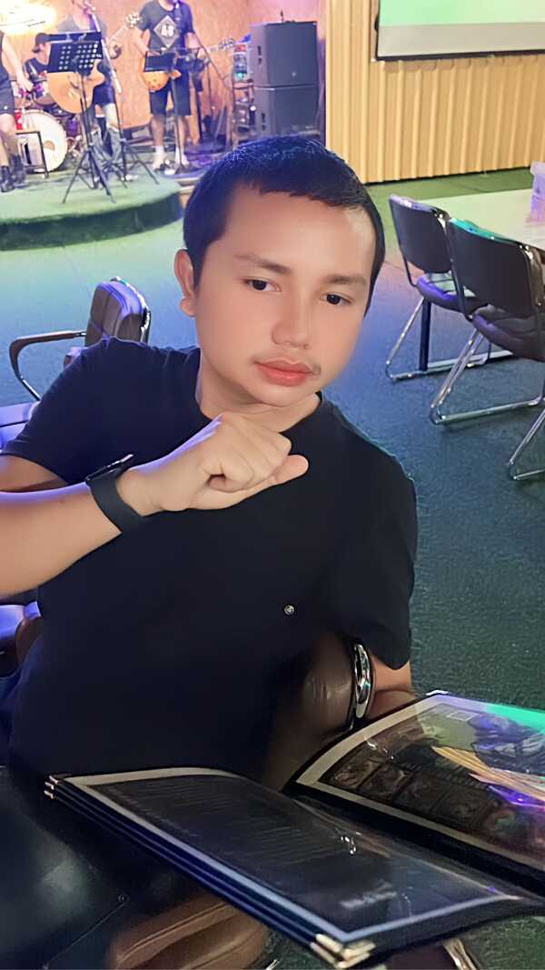 ไพบูลย์ แสงเดือน