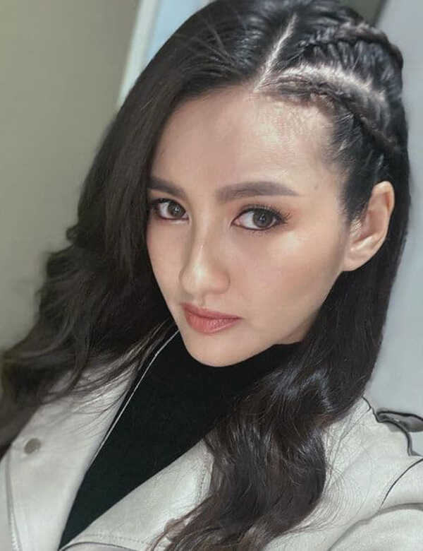 นก อุษณีย์, พัฒนาการความสวย
