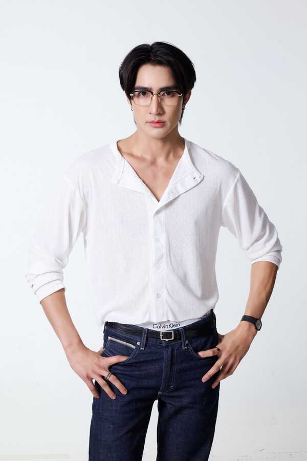 Only Friends Dream On เล่นกับเพื่อนได้มากกว่าเพื่อน