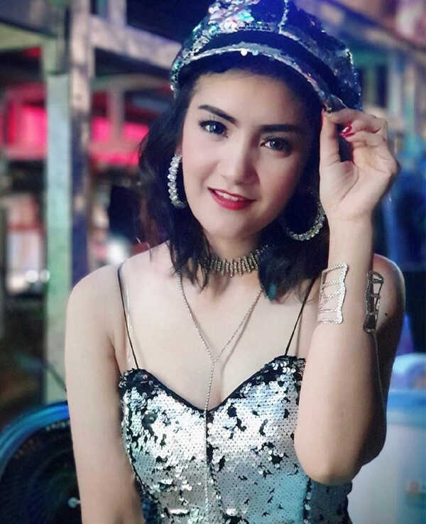 นักร้องหญิง