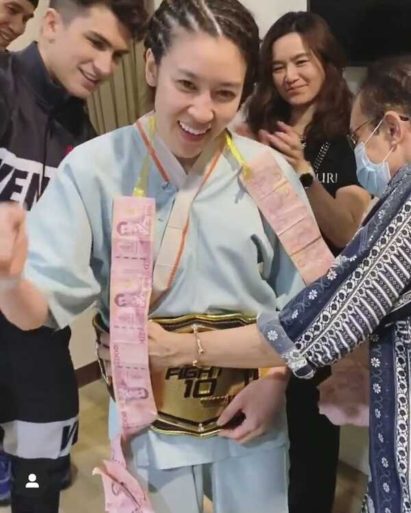 เชียร์ ฑิฆัมพร