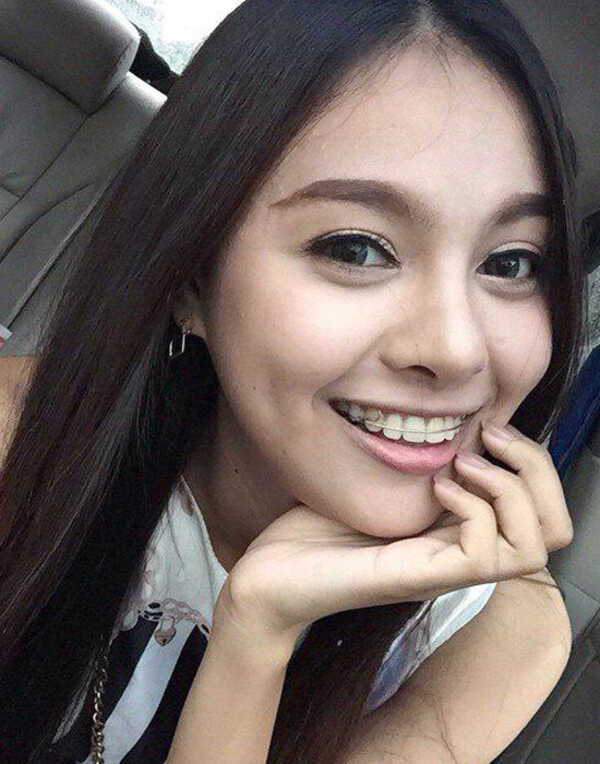 พลอย พีรชาดา