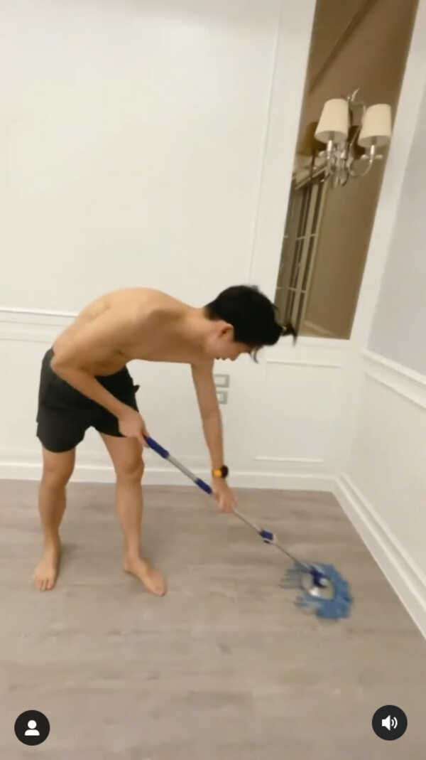 ดีเจพุฒ จุ๋ย วรัทยา 